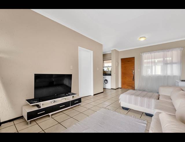 1 BEDROOM APARTMENT FOR SALE IN FERNDALE